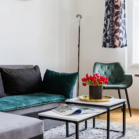 Golden Frame - Your Center Spot