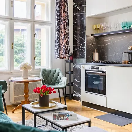 Golden Frame - Your Center Spot *